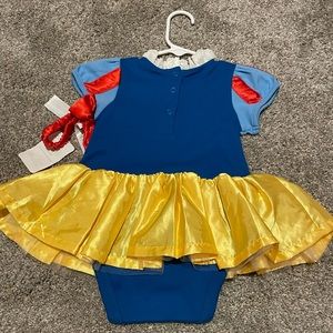Disney Snow White Halloween costume 12-18 mo girls NWT